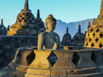 Java-Borobudur-Temple-2.jpg